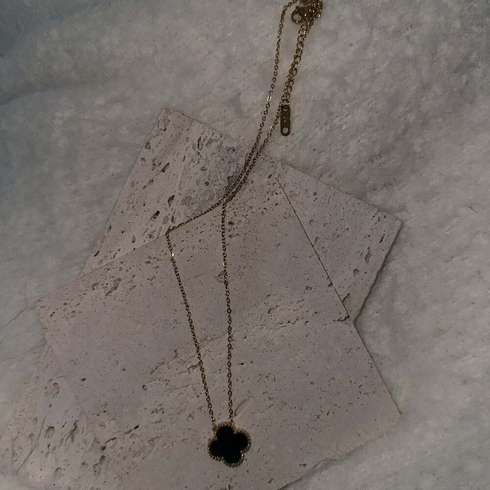 Clover 18 k gold plated stainless steel reversible necklace